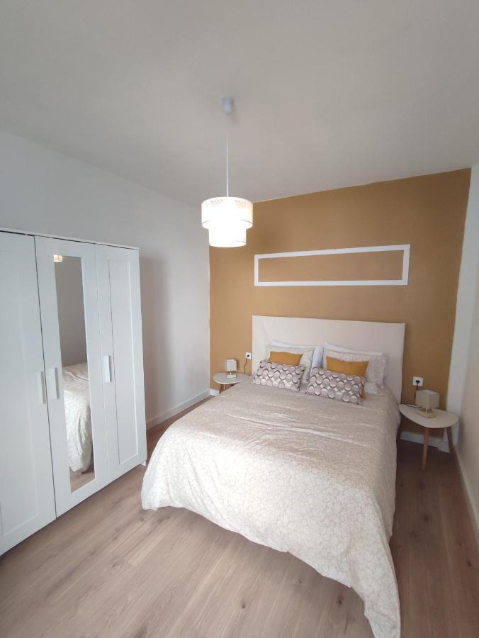 La Casona VIVIENDA USO TURÍSTICO RECIÉN REFORMADA EN EL CENTRO DE VILAGARCÍA. Vilagarcia de Arousa Esterno foto